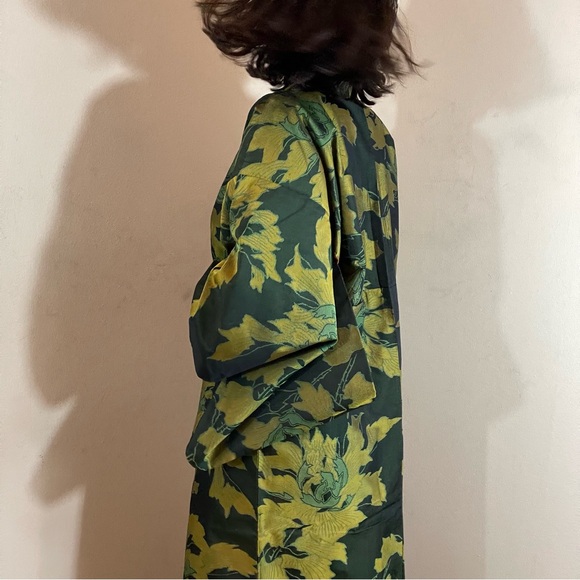 perfect shades of green foliage anoint your limbs with this true antique kimono - Picture 8 of 16